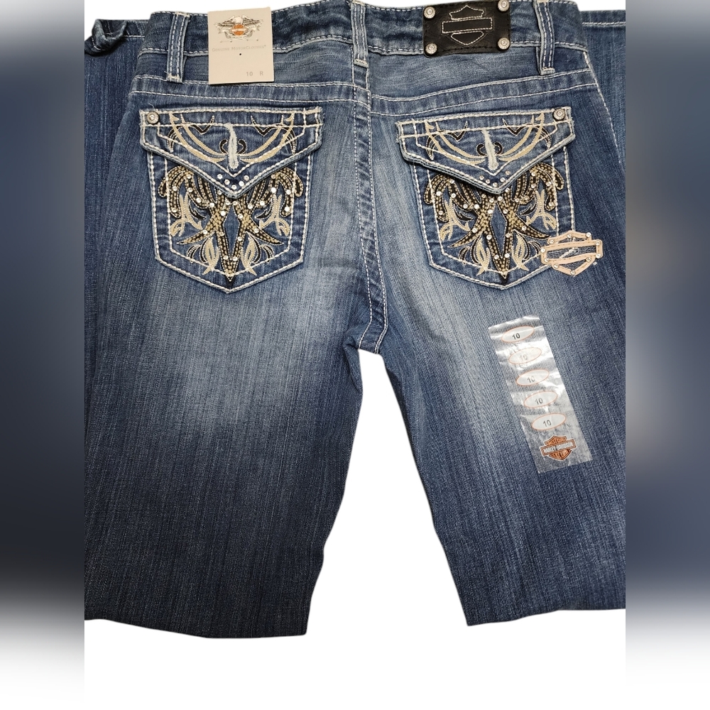 Harley Davidson Jeans size 10 medium wash heavy stitch with rhinestones!